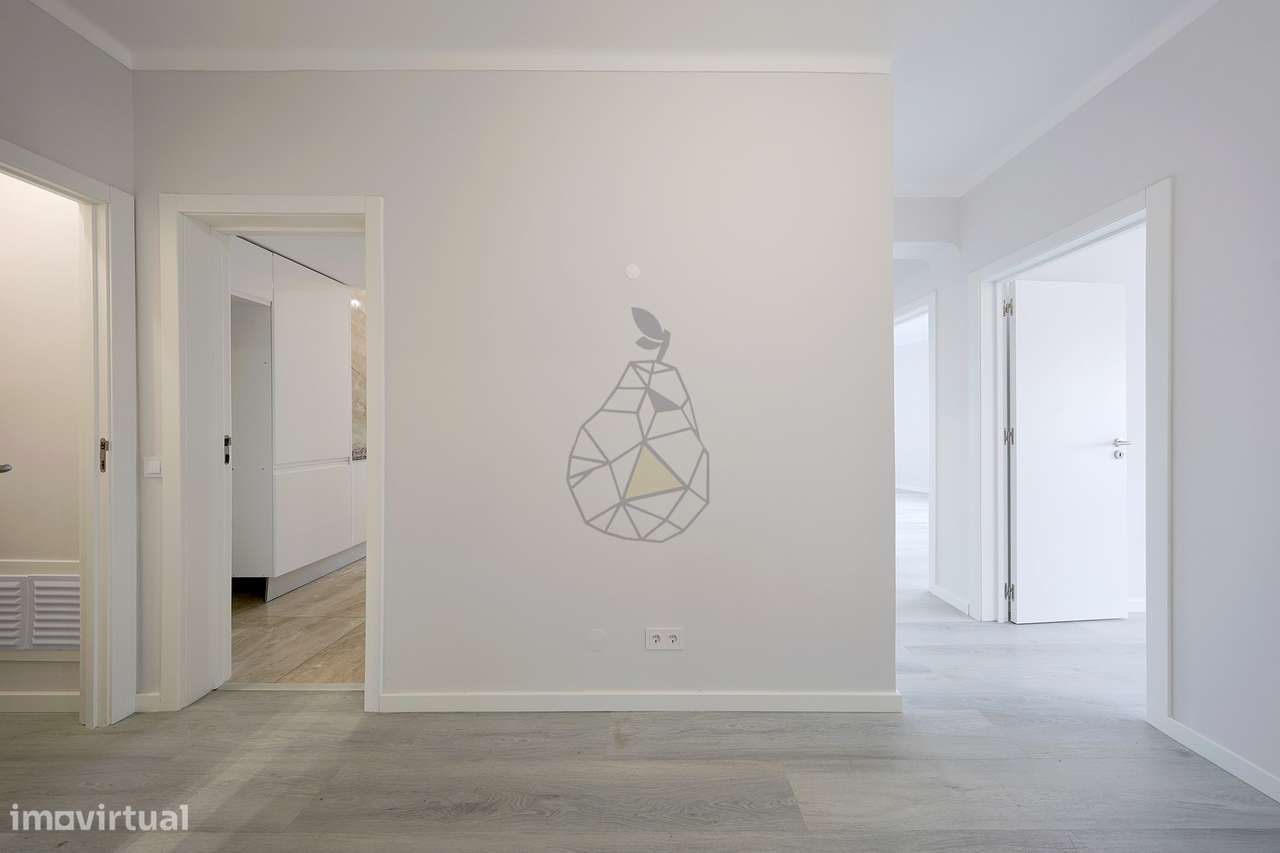 T3 central totalmente remodelado, com 2 casas de banho em Portimão-4