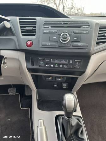 Honda Civic 1.8 i-VTEC Comfort - 15