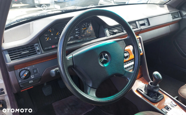 Mercedes-Benz W124 (1984-1993) - 7
