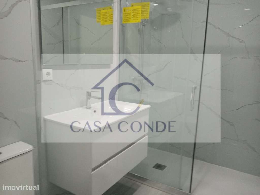 Apartamento T2 Totalmente Remodelado em Corroios-6