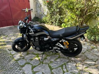 Yamaha XJR  XJR1300