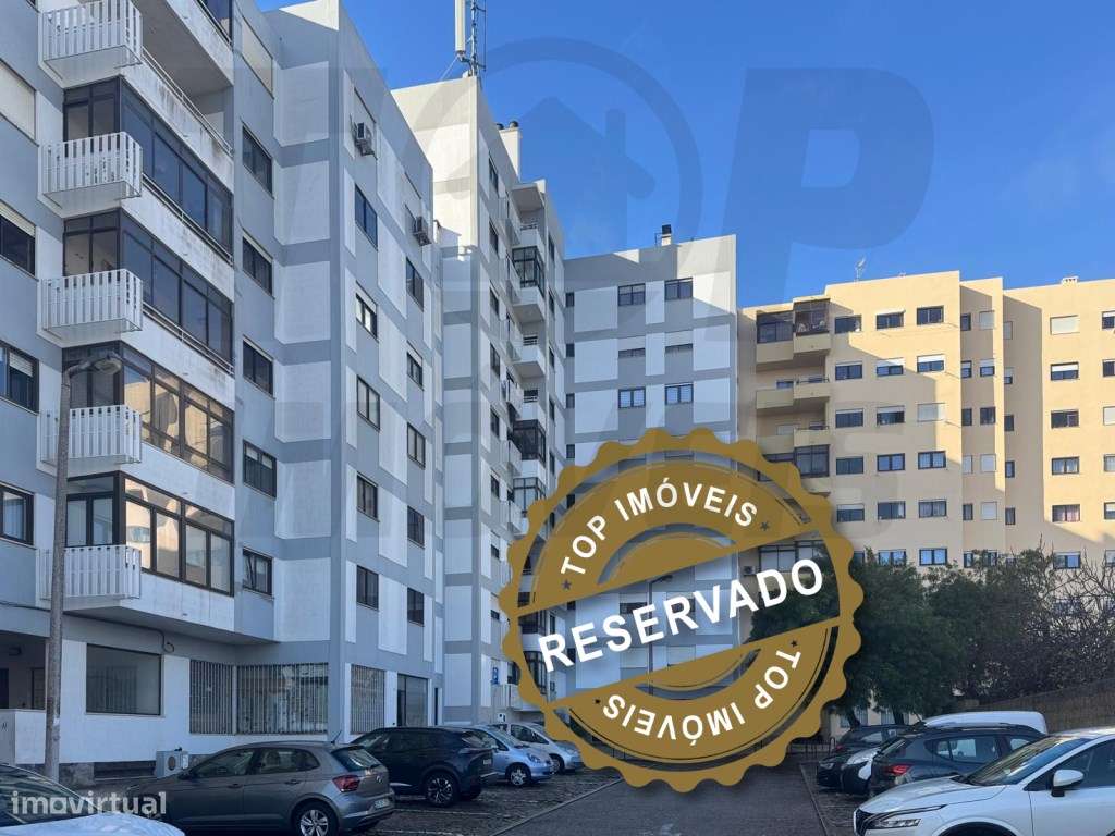 Apartamento T3 Para Remodelar Carcavelos 420 000