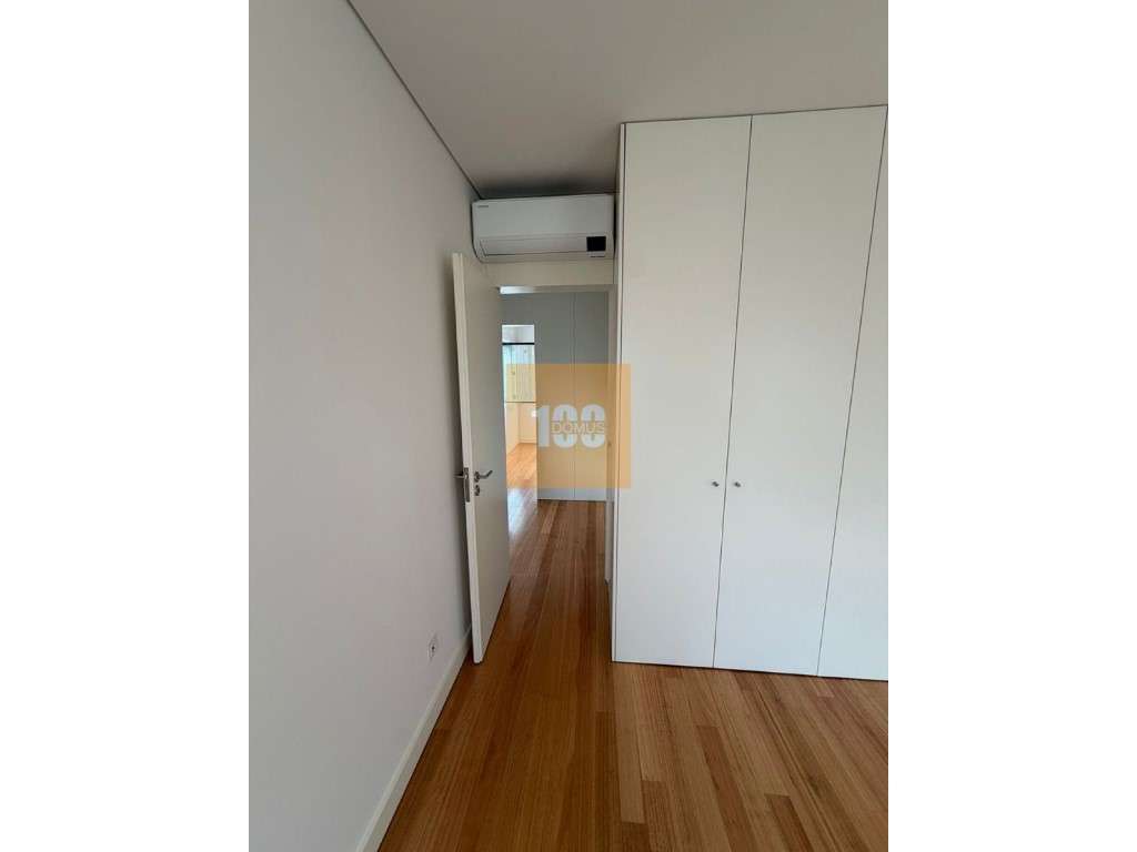 Moradia com jardim em Matosinhos Sul-16