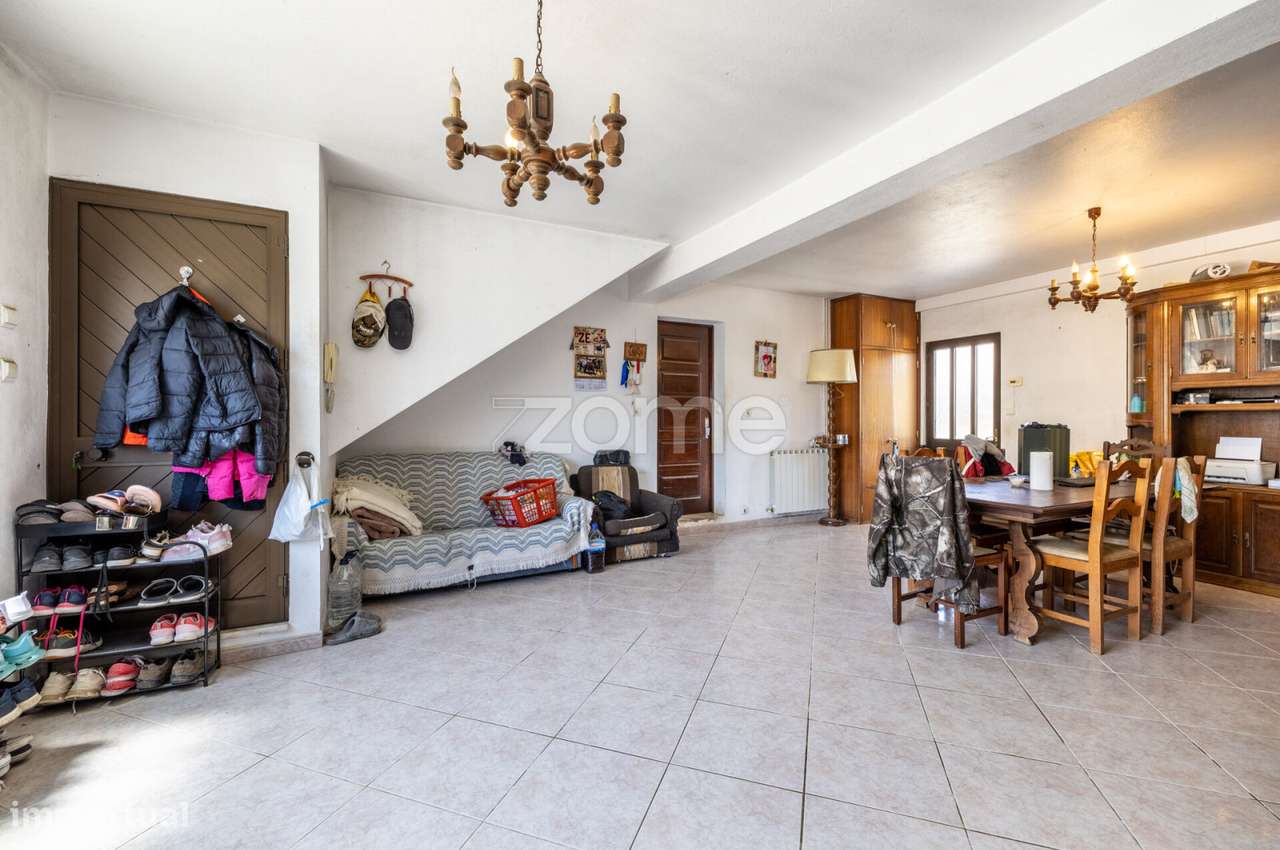 Moradia T2 com Sótão e Anexo Convertíveis Gondemaria-17
