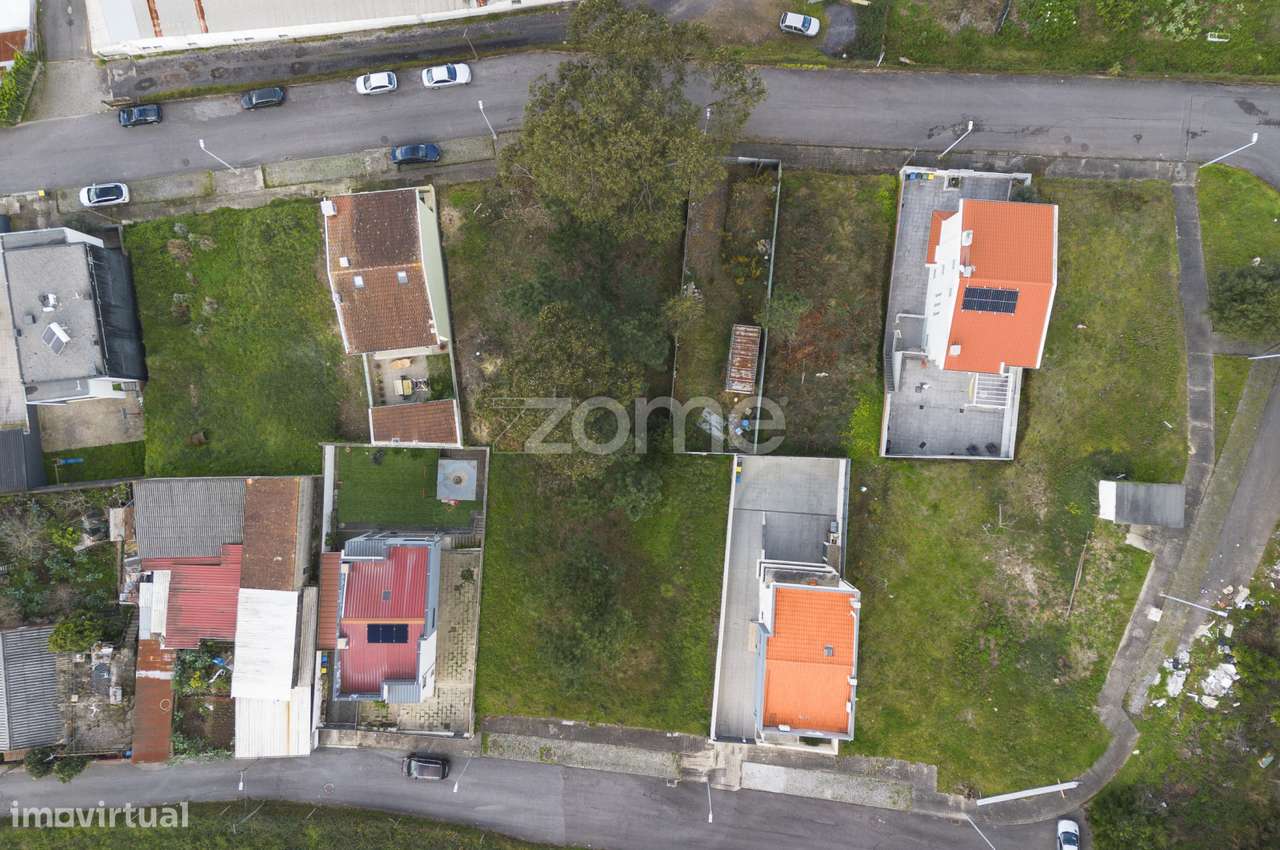 Lote de terreno para moradia 3 frentes - Alfena (300m²) - Grande imagem: 3/15