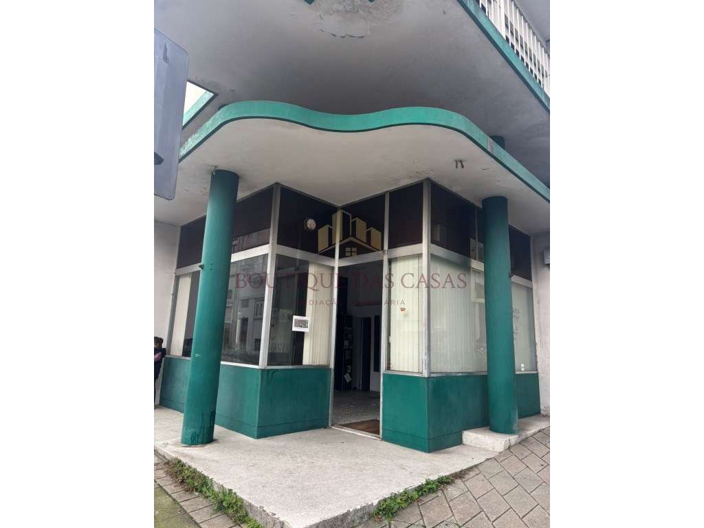 Prédio no Centro do Porto - Grande imagem: 2/13