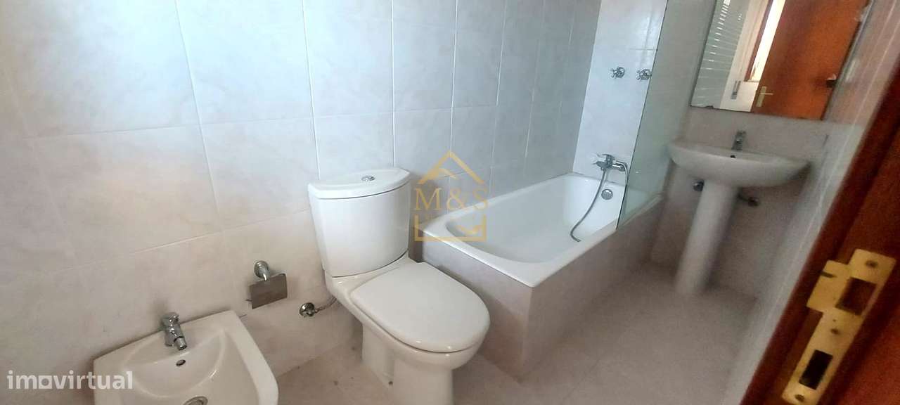 Apartamento T4 Duplex - Varandas - 2 Lug.Garagem - Porto-15