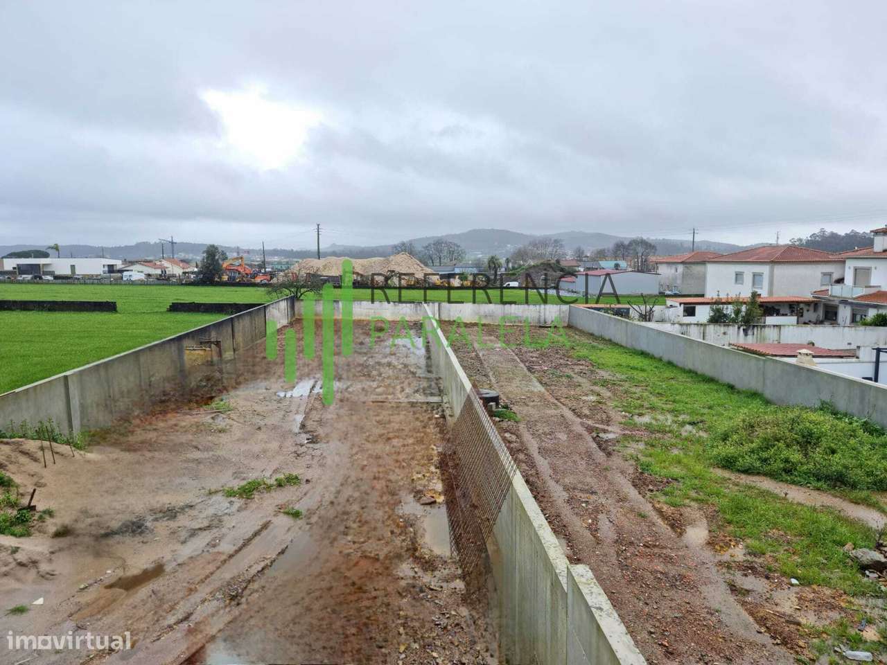 Moradia V3 com jardim-17