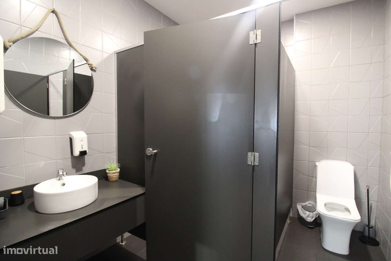 Espaço comercial em Avelãs de Caminho para venda-12