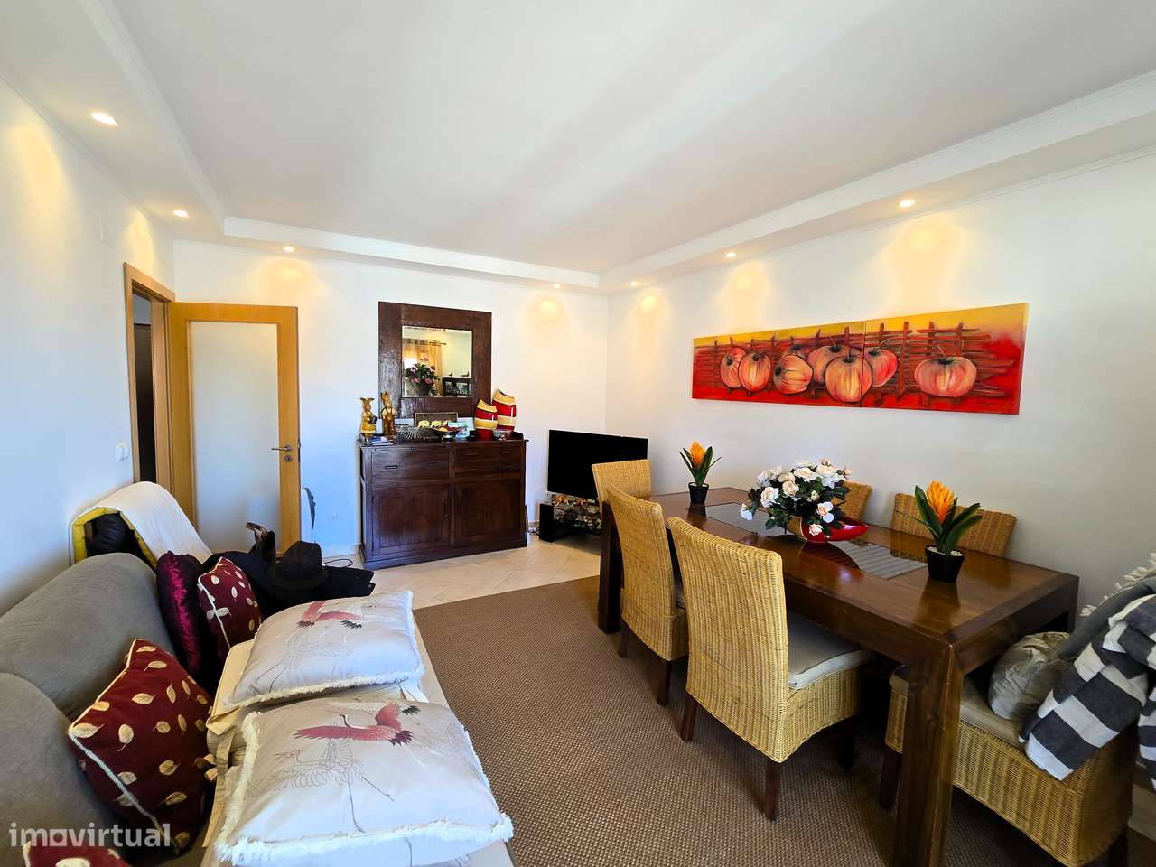 Apartamento T1 c/ Terraço, Vista Mar, Piscina e Box na Praia do Ouro-7