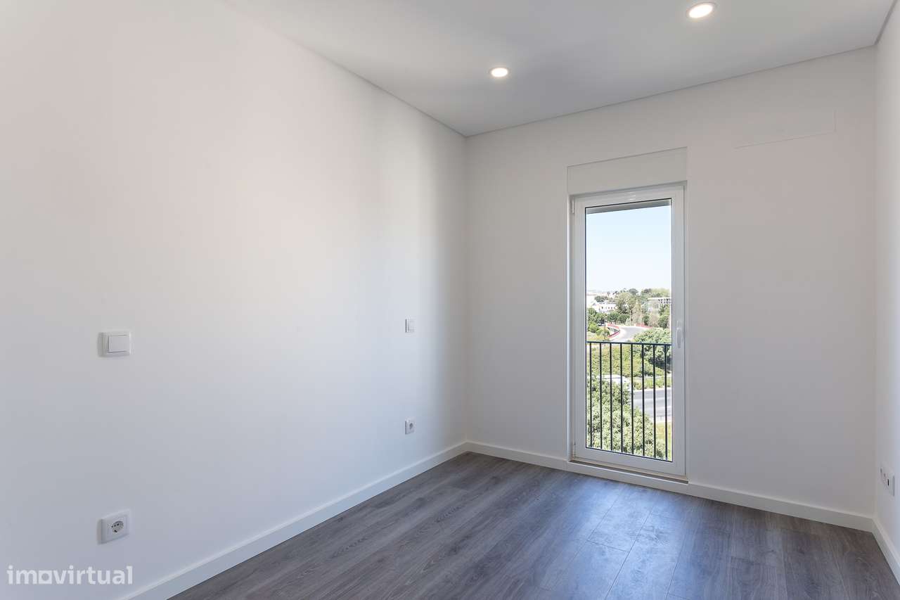 Apartamento T2 renovado em Olivais, Lisboa-8