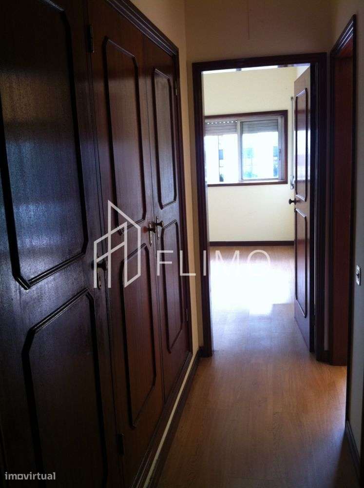 Apartamento T2+1 em São João da Madeira-8