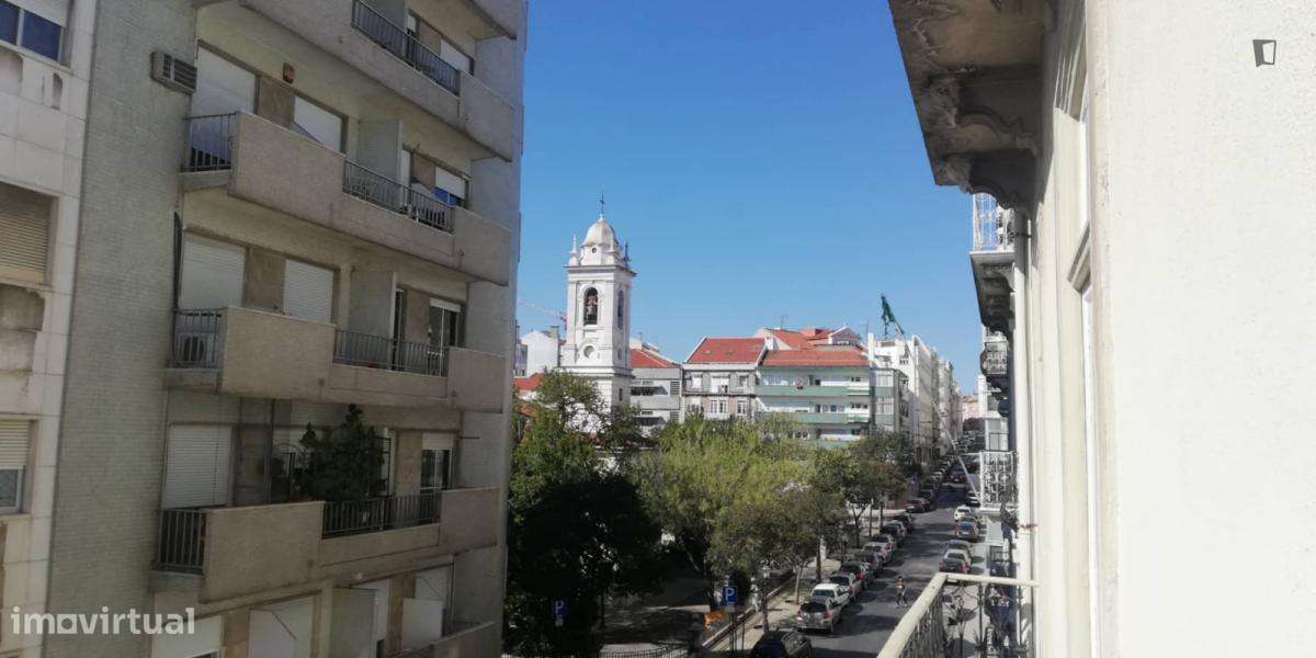 Quarto - localizado em Anjos Lisbon - Grande imagem: 3/6