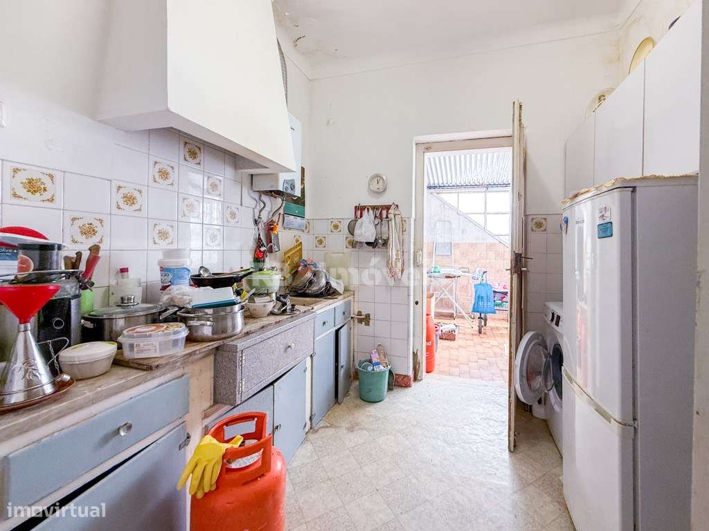 Apartamento T2 a nível do rés do chão com logradouro no centro do E...-6