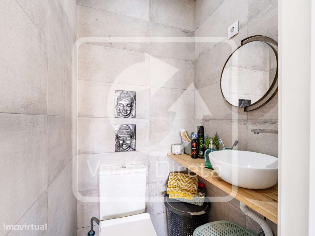 Apartamento T3 com 2 varandas no centro de Setúbal.-12
