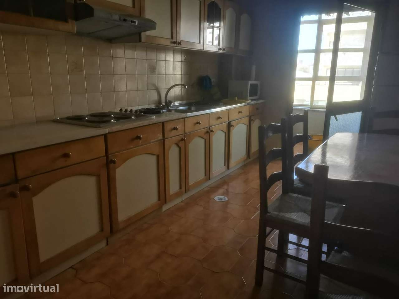 T2 com varanda, elevador e vista urbana - Cidade da Maia-10