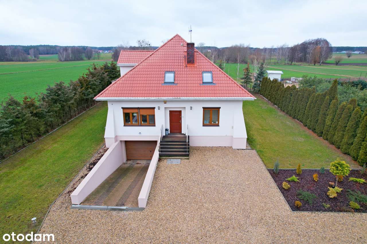 Komfortowy dom w świetnym miejscu-13