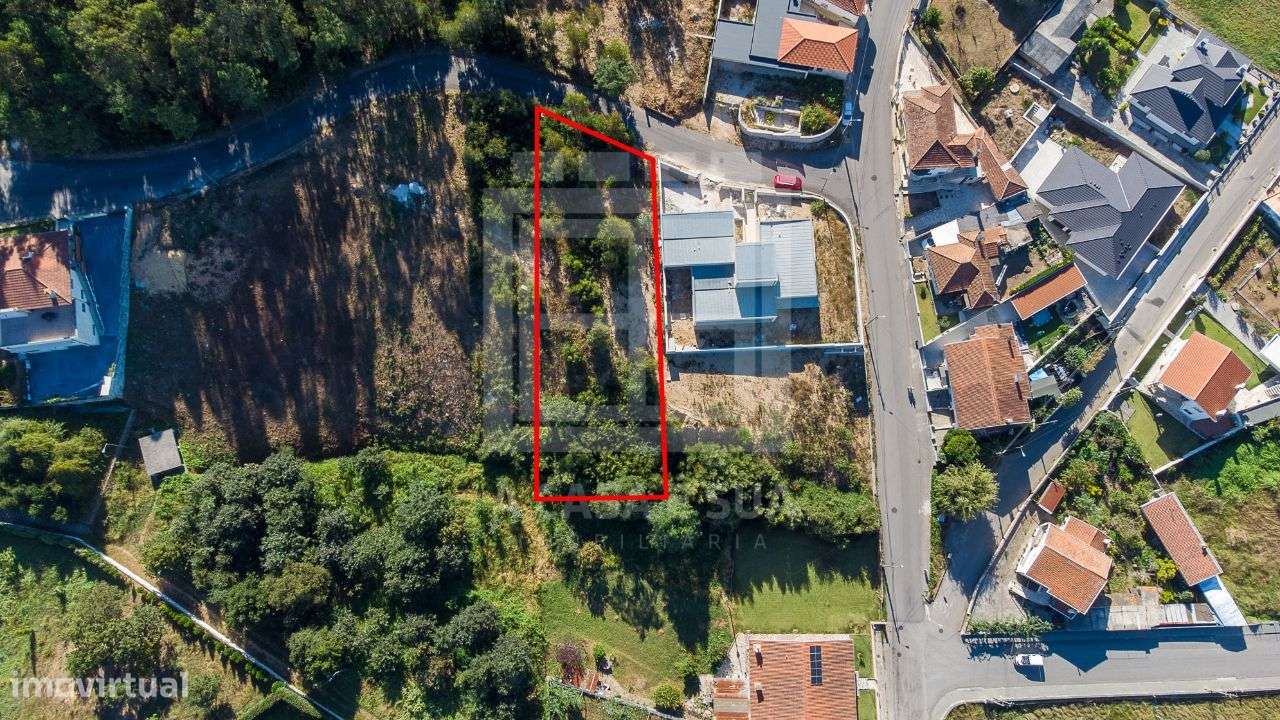 Terreno Urbano com 876 m2 com projeto aprovado em São João de Ver - Grande imagem: 2/17