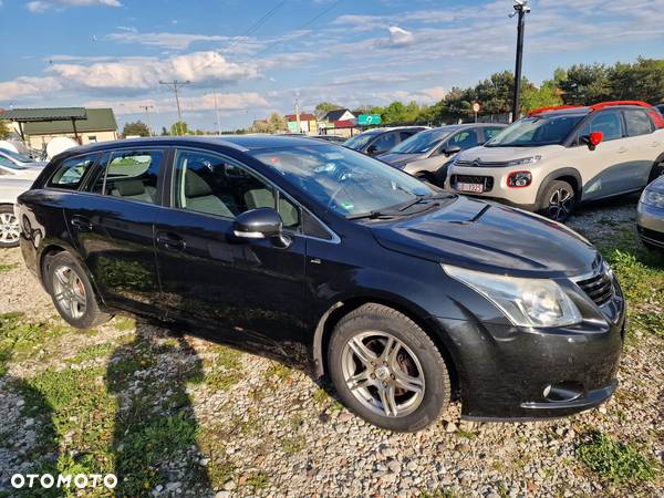 Toyota Avensis 2.0 D-4D Sol+NAVI - 4