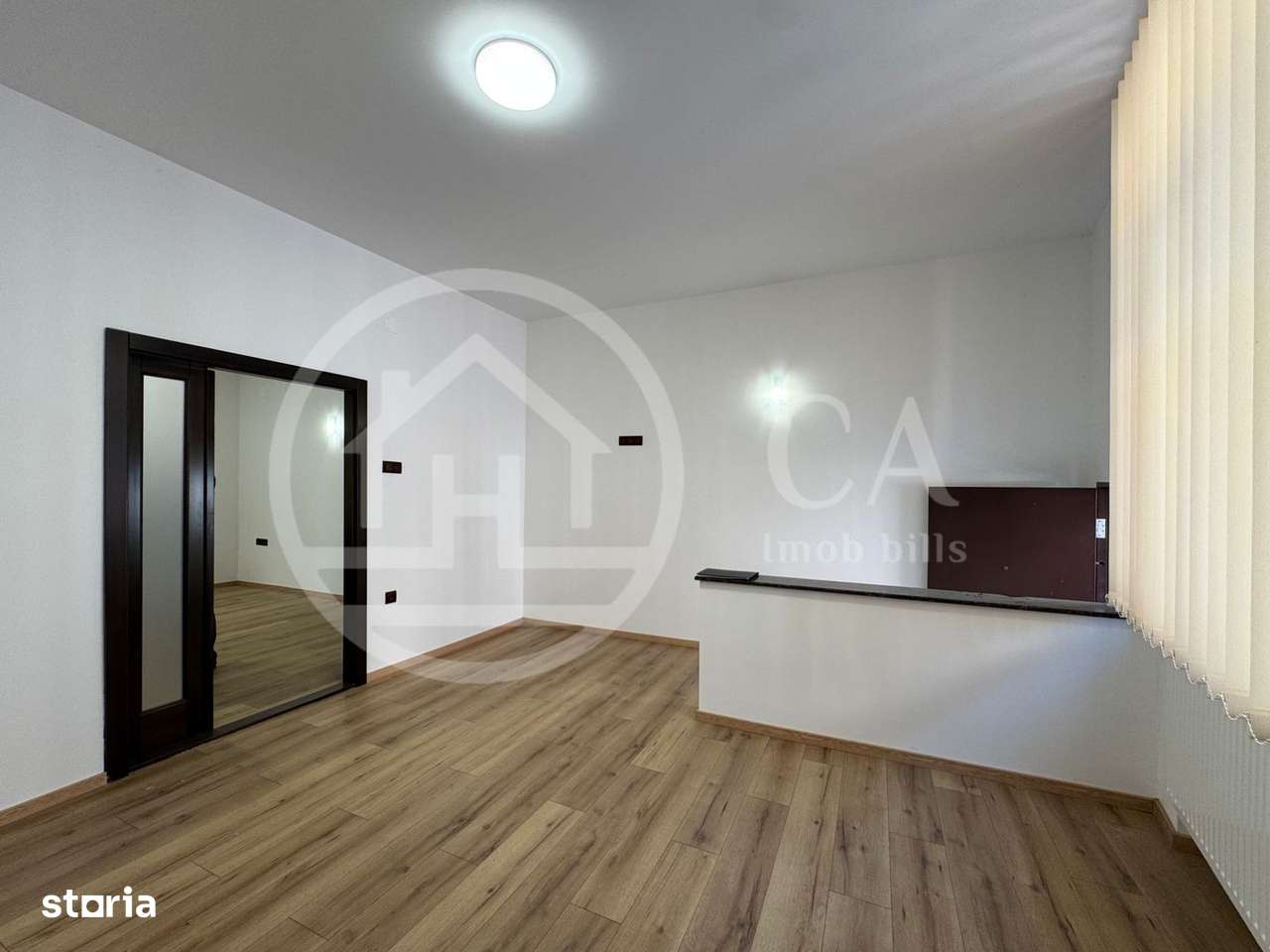 Spațiu comercial de închiriat cu 3 camere,  în zonă centrală, Oradea - Imagine principală: 3/9