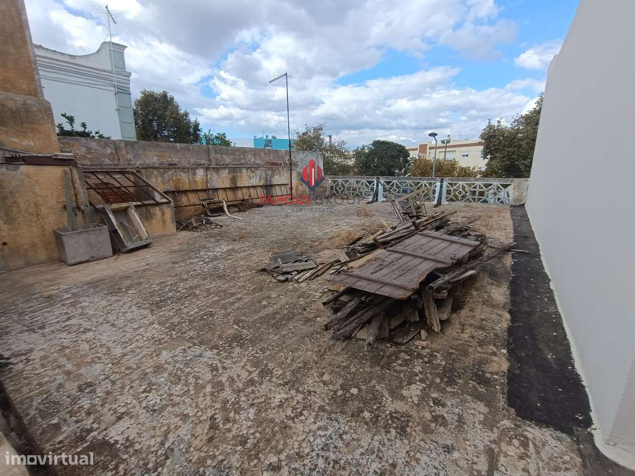 Portimão: Moradia T3 com potencial incrível, Terreno Amplo e...-3