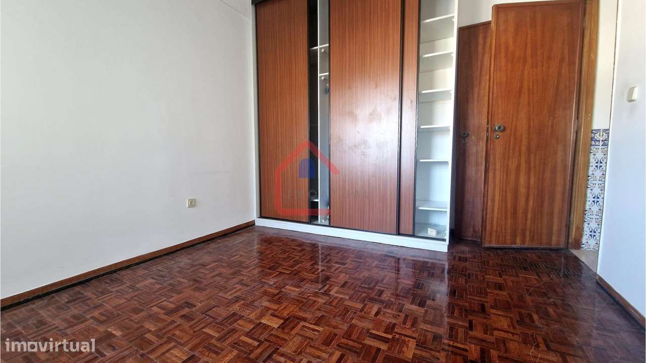 Apartamento T3 em Portugal-13
