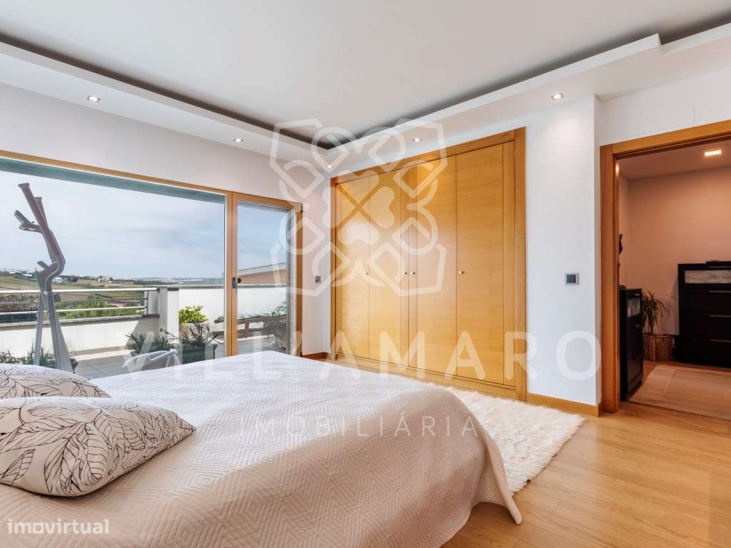 Apartamento T4 Duplex | Condomínio Fechado | São Pedro da Cadeira-22