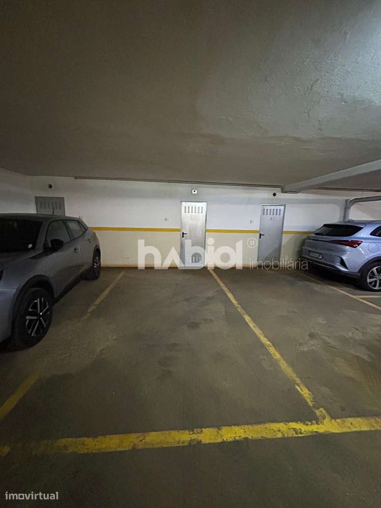Apartamento T1+1 com lugar garagem em Padrão da Légua-15