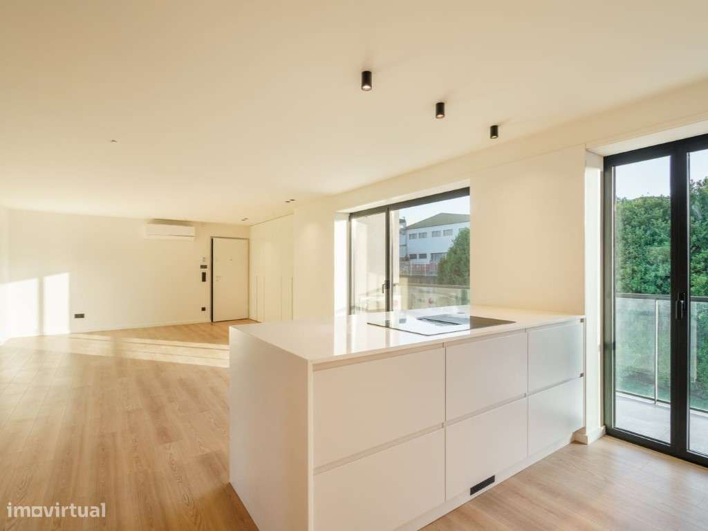 Apartamento T1 Novo com Vistas & Varanda - Grande imagem: 4/22