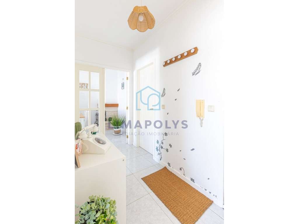 Bonito apartamento T1 com terraço privado-11