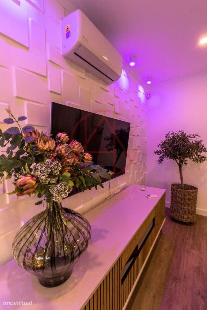 R/C de Moradia bi-familiar com quintal e garagem individual-35