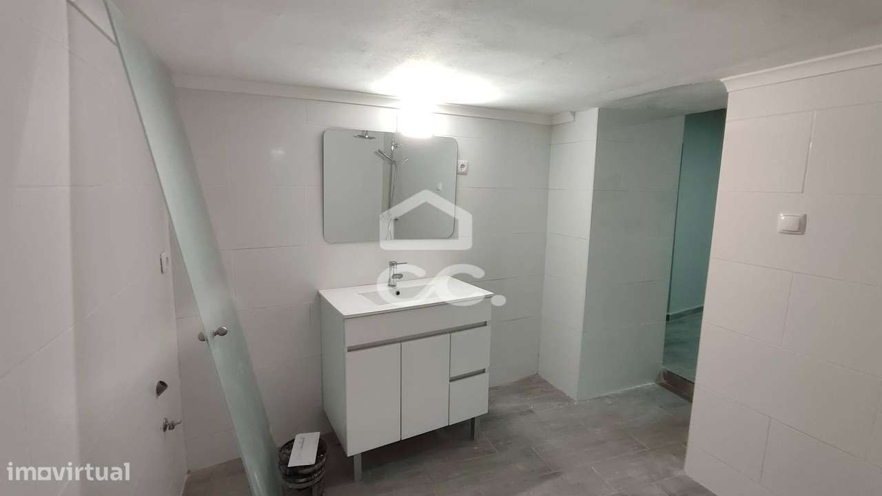 Moradia Rés do Chão e CaveT3 remodelada em Beja - Grande imagem: 5/24