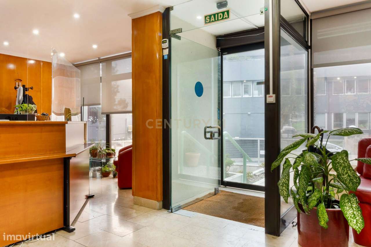 Escritório com 115m2 em Alfragide, Amadora. Em Arrendamento! - Grande imagem: 2/9