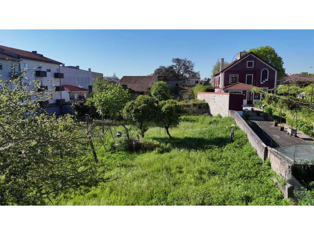 Terreno com PIP Aprovado (2.404m2 de construção) - Grande imagem: 4/11