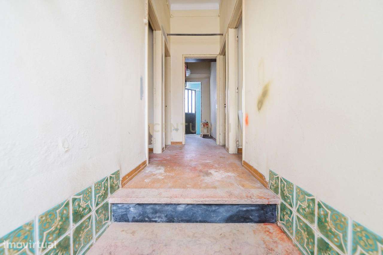 Propriedade com duas moradias geminadas-55