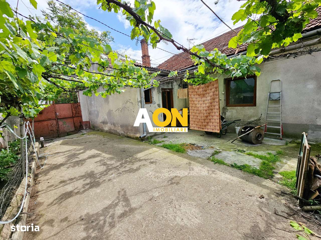 Casa veche, 5 camere, 287 mp teren, zona Prefectura. Necesita renovare - Imagine principală: 4/17