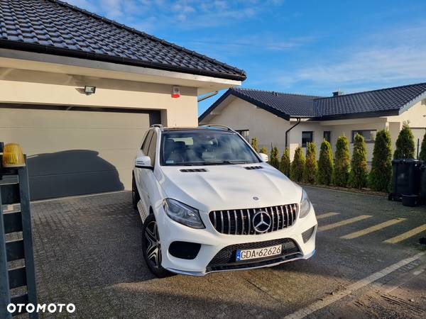 Mercedes-Benz GLE 350 d 4Matic 9G-TRONIC AMG Line - 3