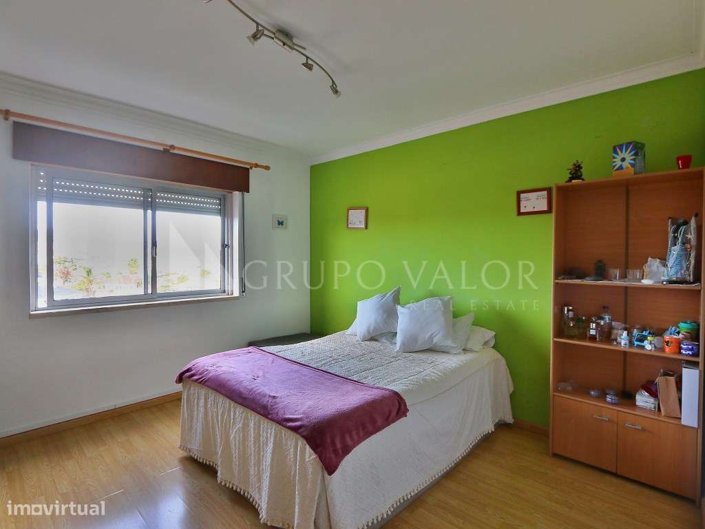 Apartamento T2 com Arrecadação, Algueirão Mem Martins-10