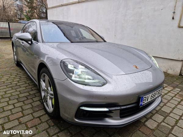 Porsche Panamera - 2