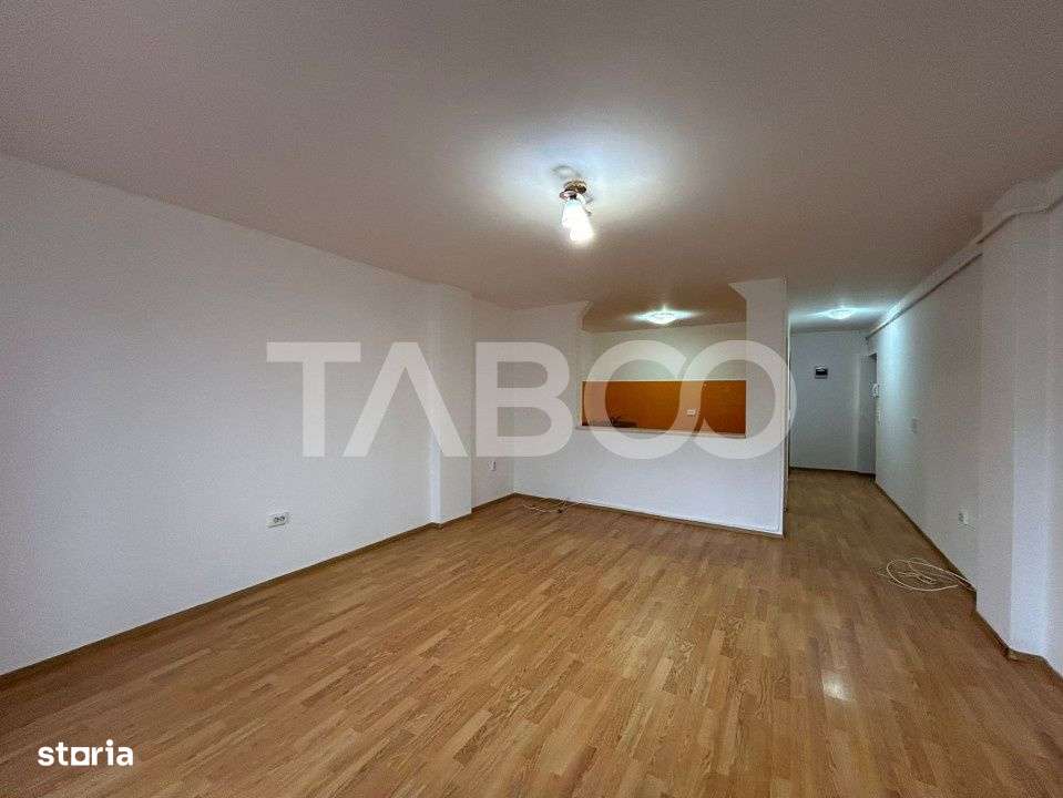 Garsoniera de vanzare etaj intermediar 45 mpu si balcon Sibiu - Imagine principală: 4/12