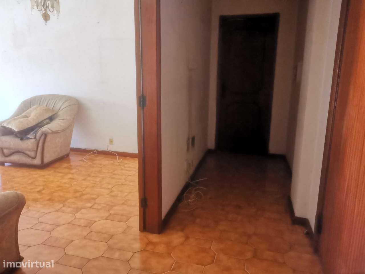 T2 com varanda, elevador e vista urbana - Cidade da Maia-15