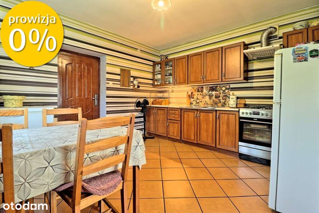 Dom w zabudowie bliźniaczej w Rakowie.-4