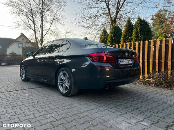 BMW Seria 5 520d xDrive - 12