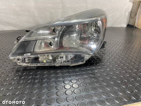 Lampa Przód Lewa TOYOTA YARIS III LIFT WYSYŁKA GWARANCJA ORYGINAŁ - 1