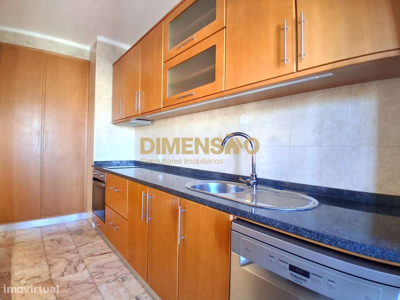 Arrendamento T4 em Matosinhos Sul  Junto ao Metro e à Praia DCI154 - Grande imagem: 3/25