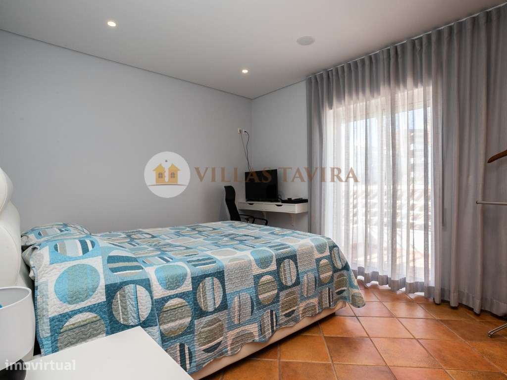 Moradia T4 - Com Vista Mar e Cidade - Topo- Urbanização Miramar-44