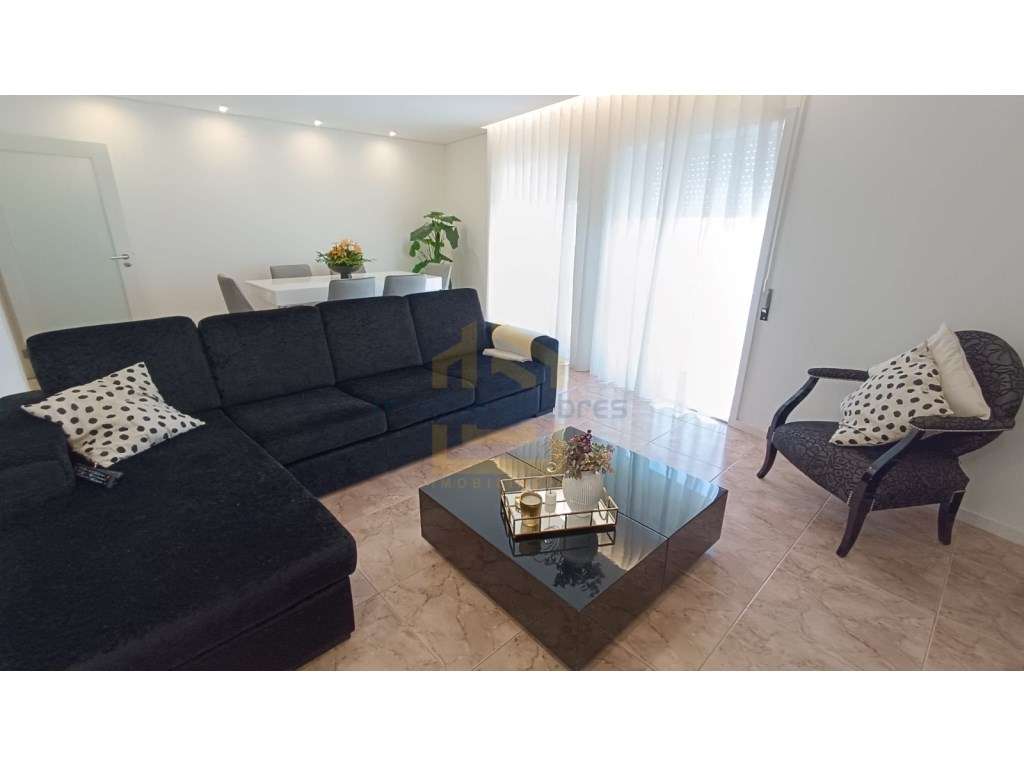 Apartamento T3 com Vista Mar, elevador, Garagem Fechada e Varanda -... - Grande imagem: 3/21