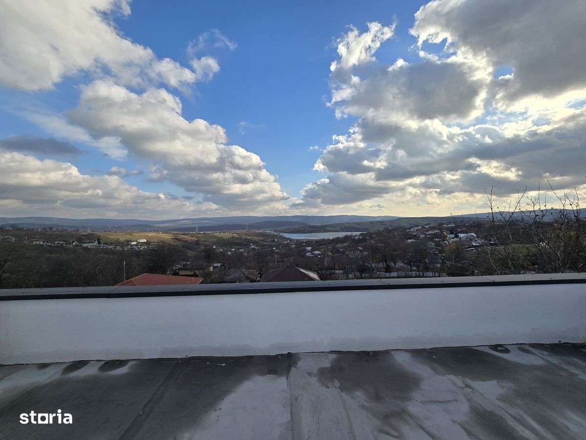 Vila 4 camere, Garaj, 2 bai, SU 210mp, teren 1000mp, CIURBESTI lac-18