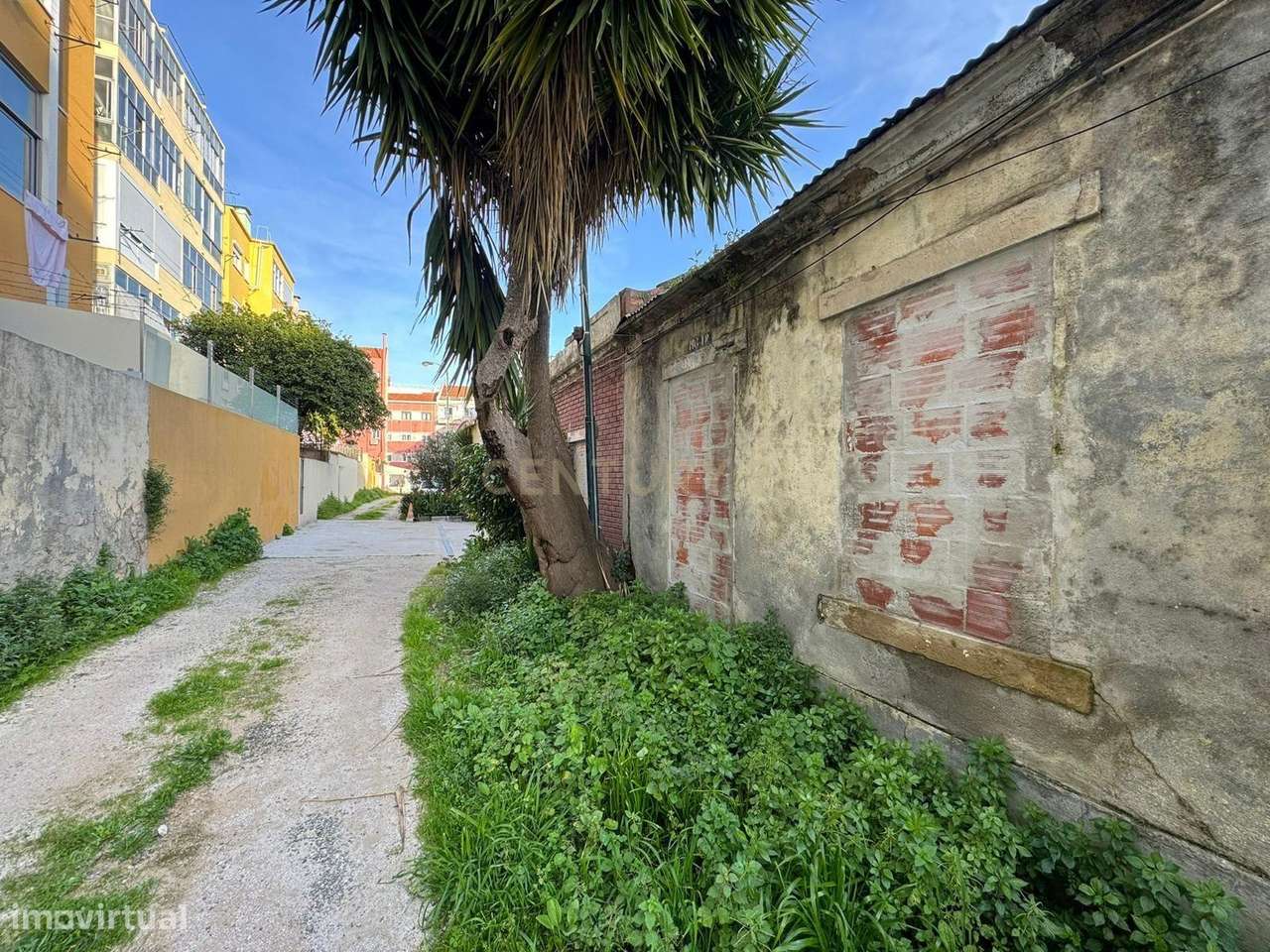 Moradia para Reabilitação junto à Avenida de Roma – Oportunidade para - Grande imagem: 2/13