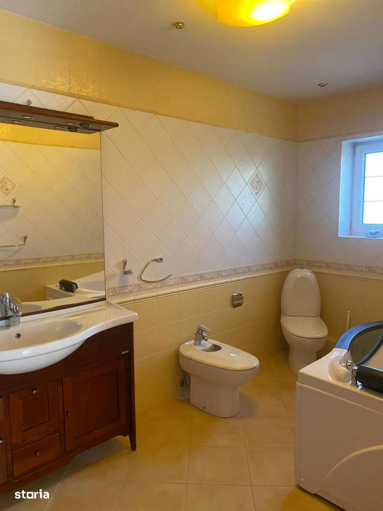 Casa zona  Calea Moldovei-9